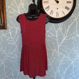 Summer & Sage Red Gray Stripe Sleeveless Maternity Dress Size Small